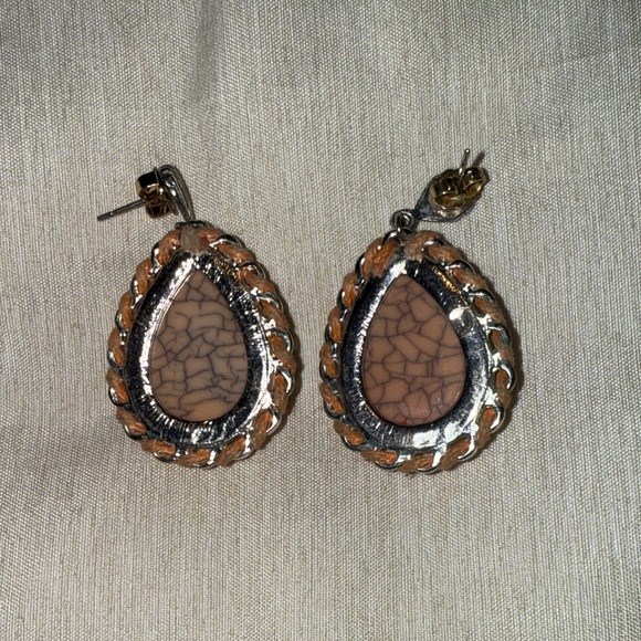 Vintage Coral Earrings - Picture 5 of 6